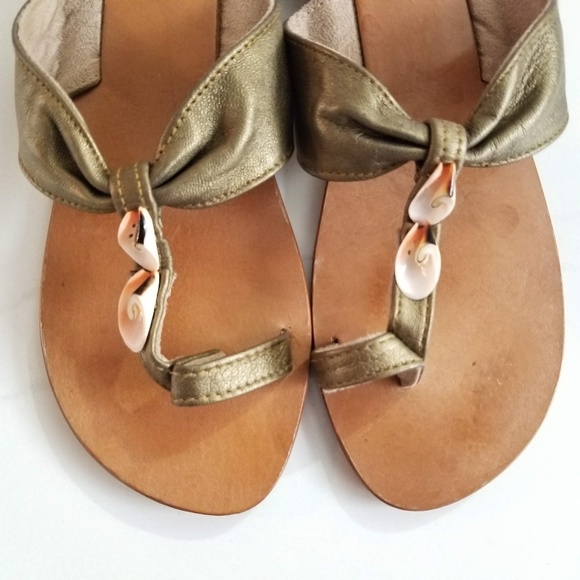 Mangos Bali Bronze Leather Shell Thong Sandals - Picture 7 of 11